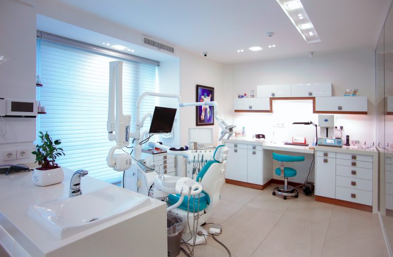 Protetyka we Wrocławiu – najnowsze osiągnięcia i nowoczesne rozwiązania w dziedzinie stomatologii